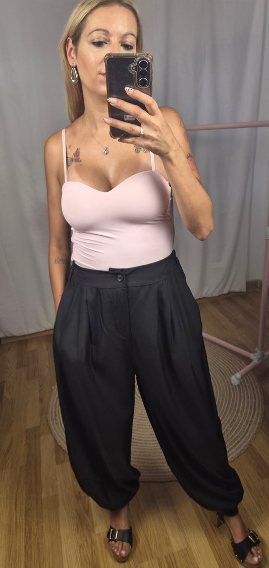 Pantalón globo negro pinzas