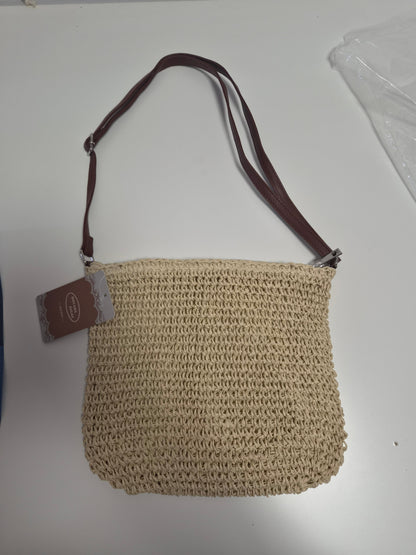 Bolso Rafia Pompón Cuentas Madera - vista trasera
