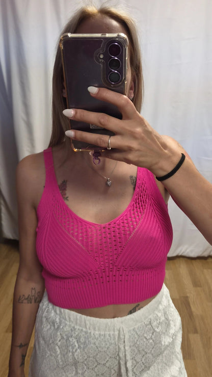 Top Crop Calado Fucsia - vista frontal