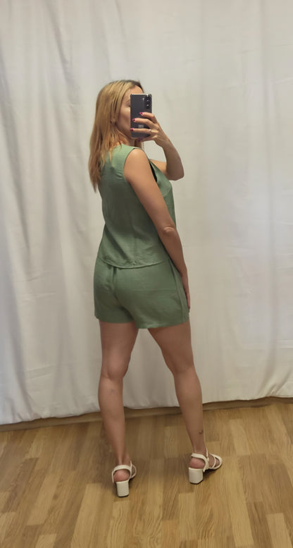 Conjunto verano verde pantalón corto y top sin mangas