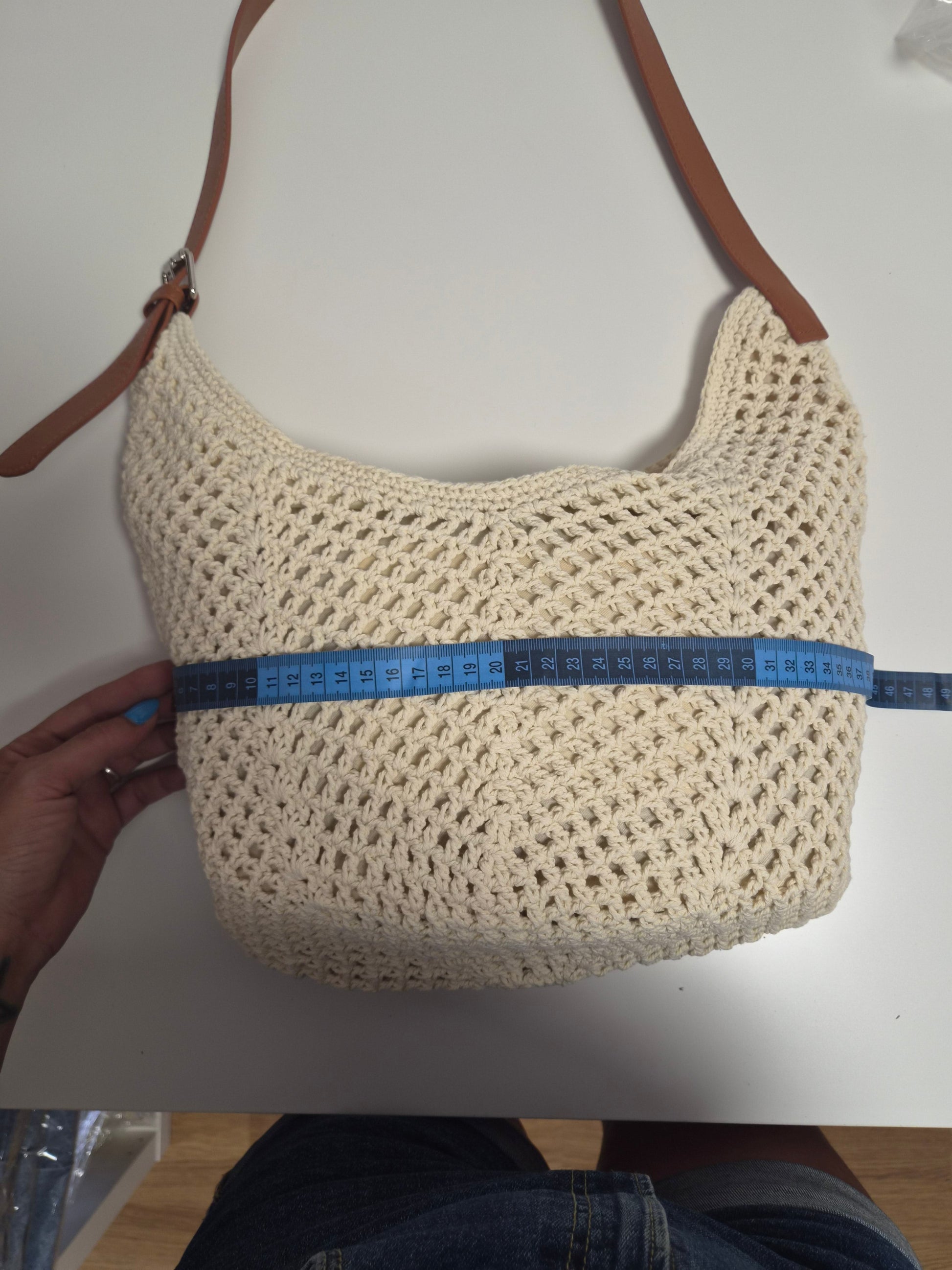 Bolso Hobo Crochet Crudo - medida ancho 40cm