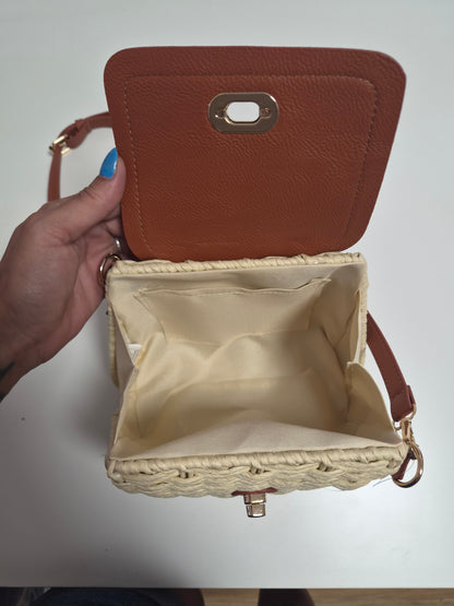 Bolso Mimbre Solapa Piel Marrón - interior forro beige