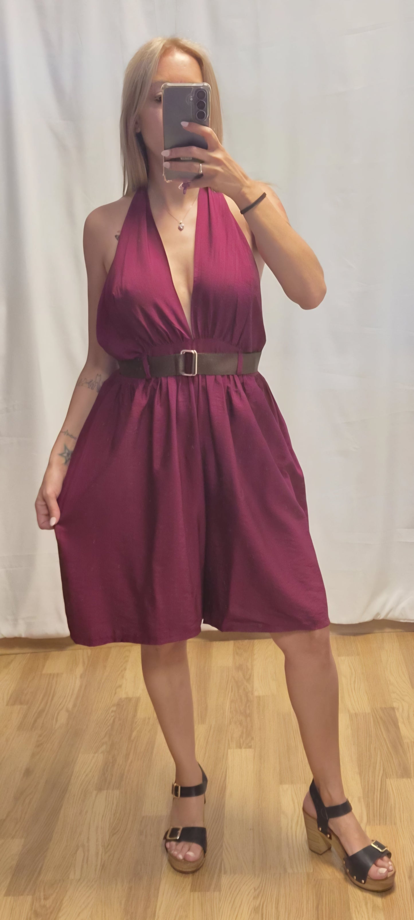 Mono Halter Multiposición Burdeos - escote cruzado