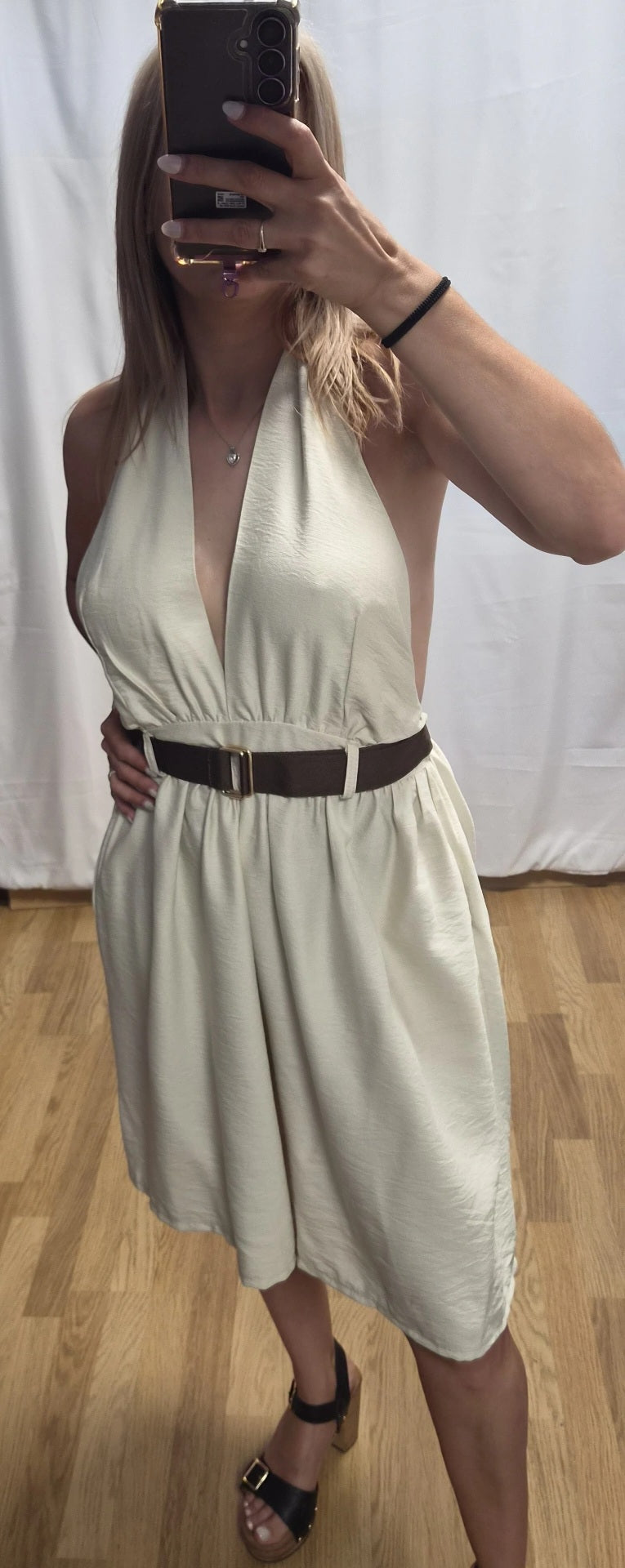 Mono Halter Multiposición Beige - look completo 2