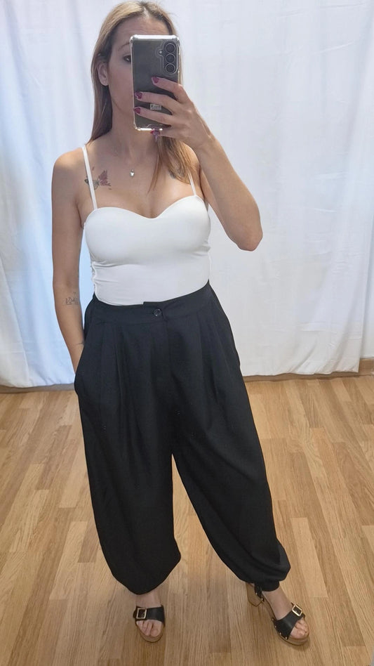Pantalón globo negro pinzas