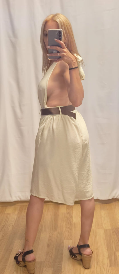 Mono Halter Multiposición Beige - escote cruzado lateral